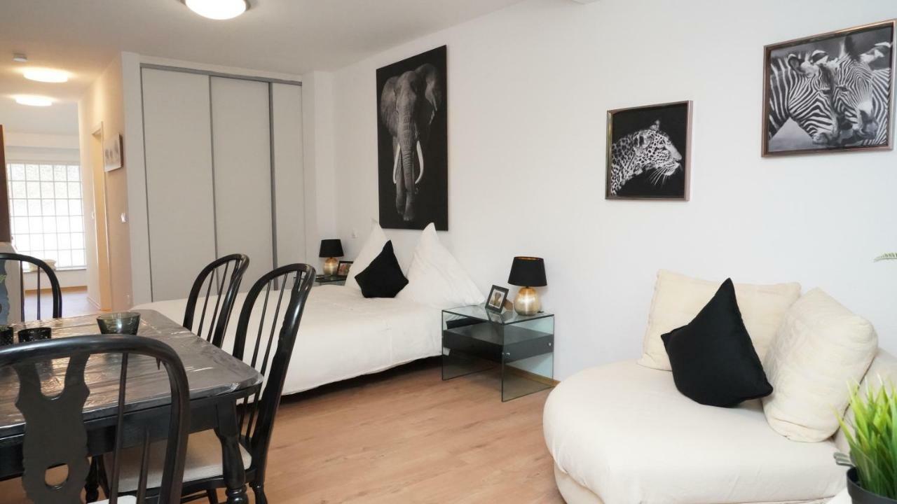 Apartment 900M To Exhibition Dusseldorf Luaran gambar